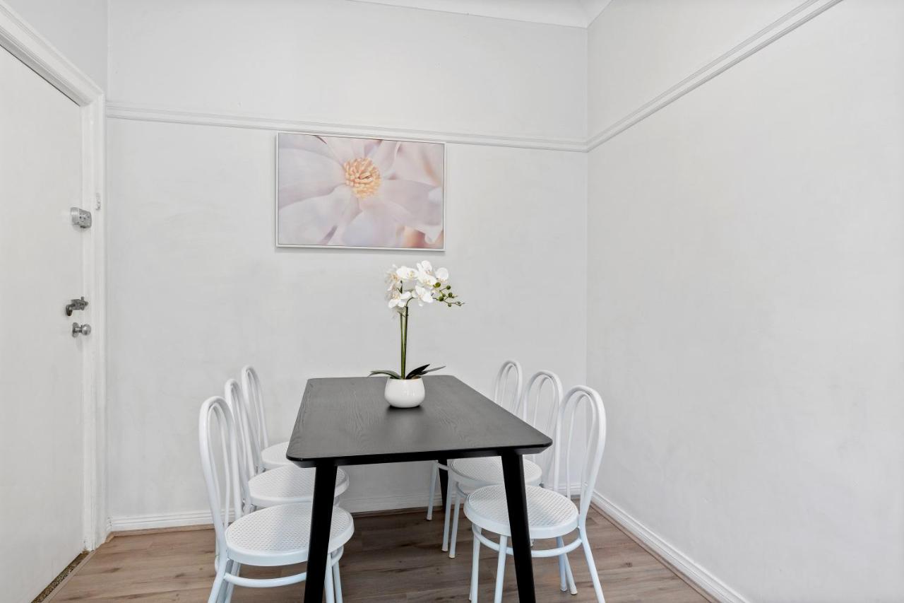 Burwood Newly Renovated 2 Bedroom Apartment Sydney Exterior foto